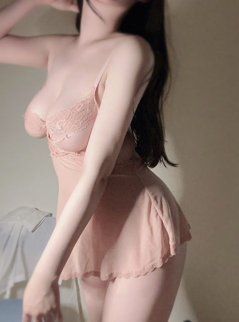 LINE_ALBUM_粉色蕾絲睡衣 贈穿照5張 1300_241107_1