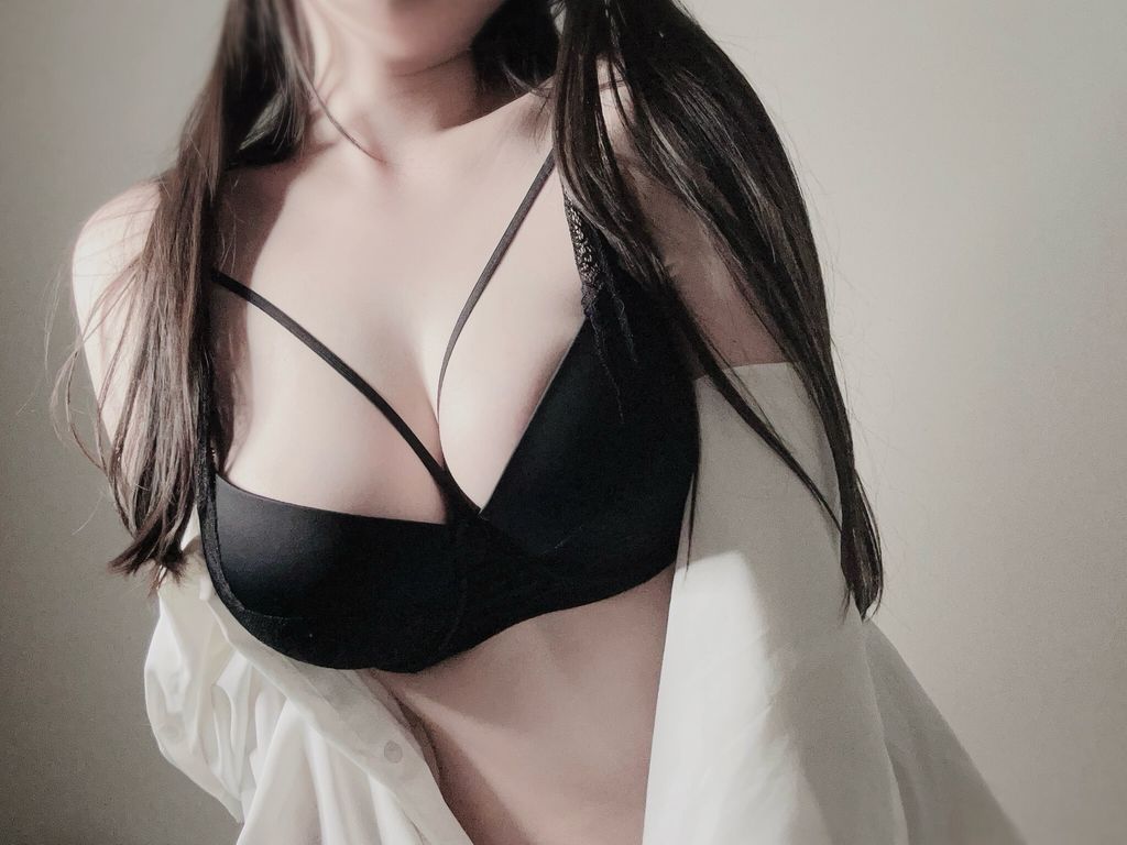 LINE_ALBUM_各1200贈穿照2張日系金色刺繡米蘭棕緞面內衣黑色細邊蕾絲內衣_241225_1