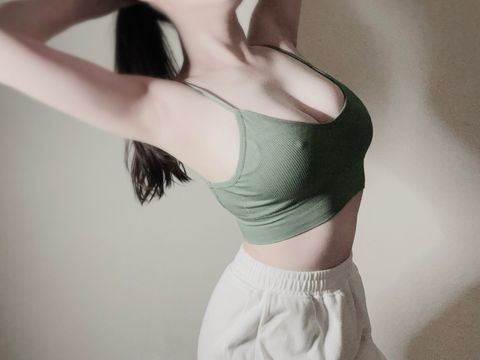 LINE_ALBUM_800綠色小可愛贈穿照2+小短片_241225_2