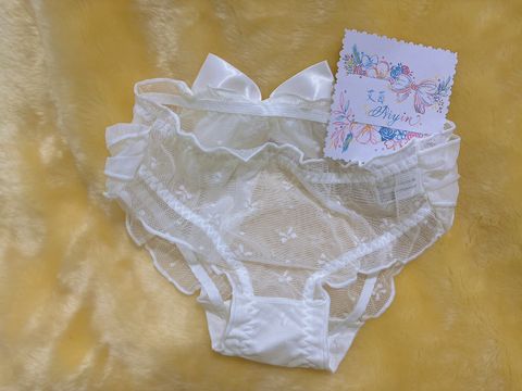 LINE_ALBUM_白色蕾絲半透明內褲_250520_2