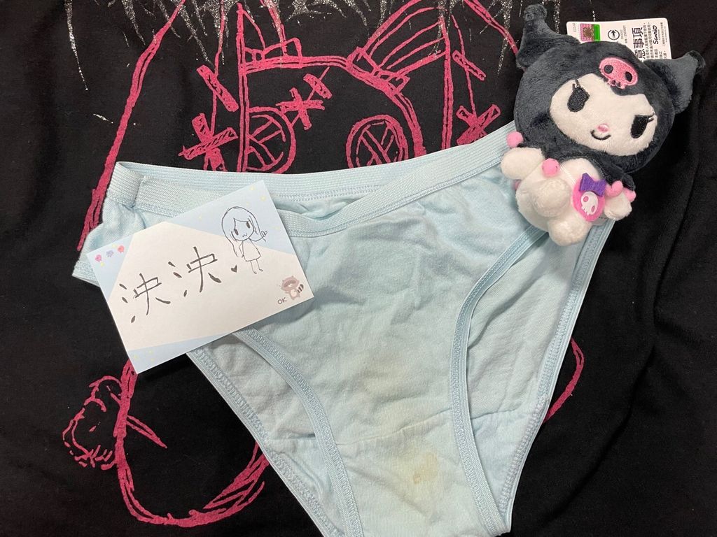 LINE_ALBUM_平常有穿著過的內褲_251027_4