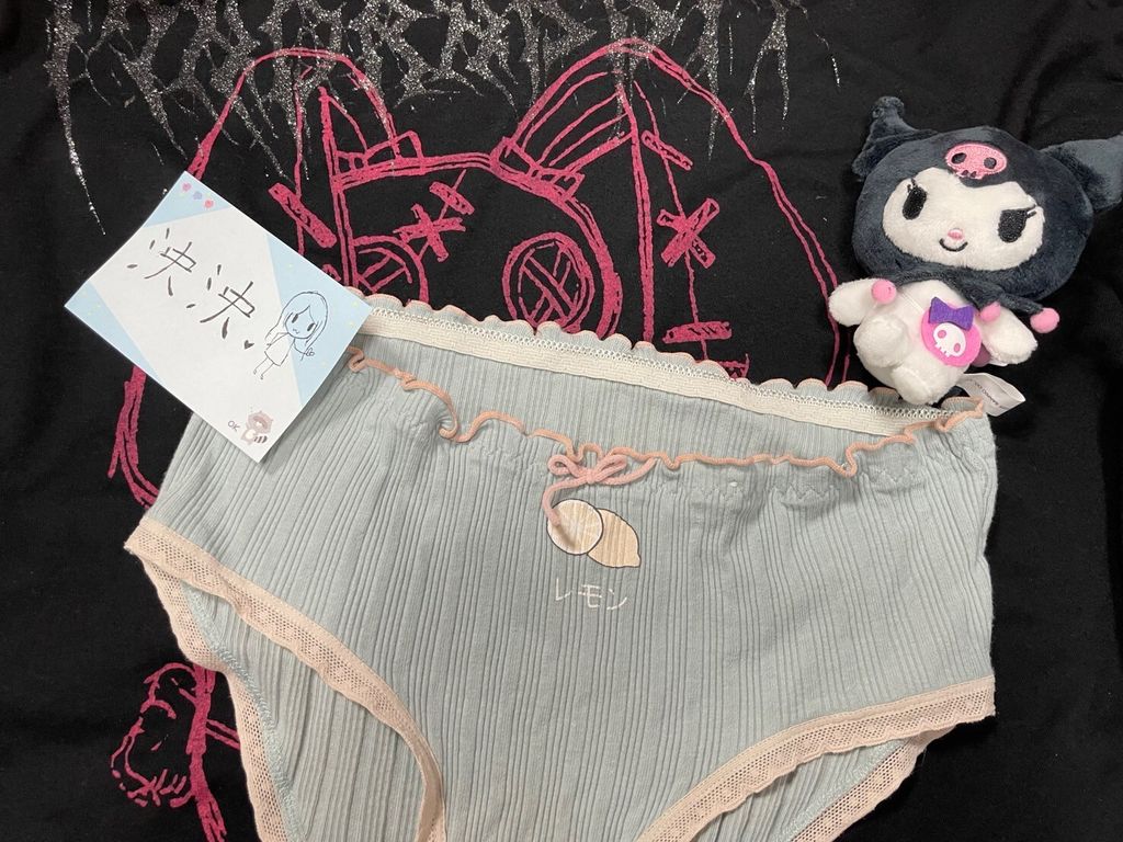 LINE_ALBUM_全新內褲✨_251027_1