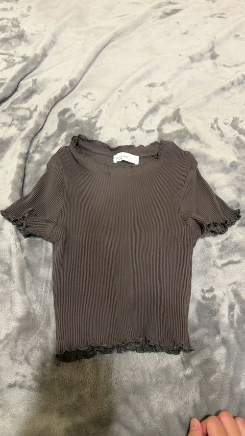 LINE_ALBUM_新上架上衣、下著_251102_2