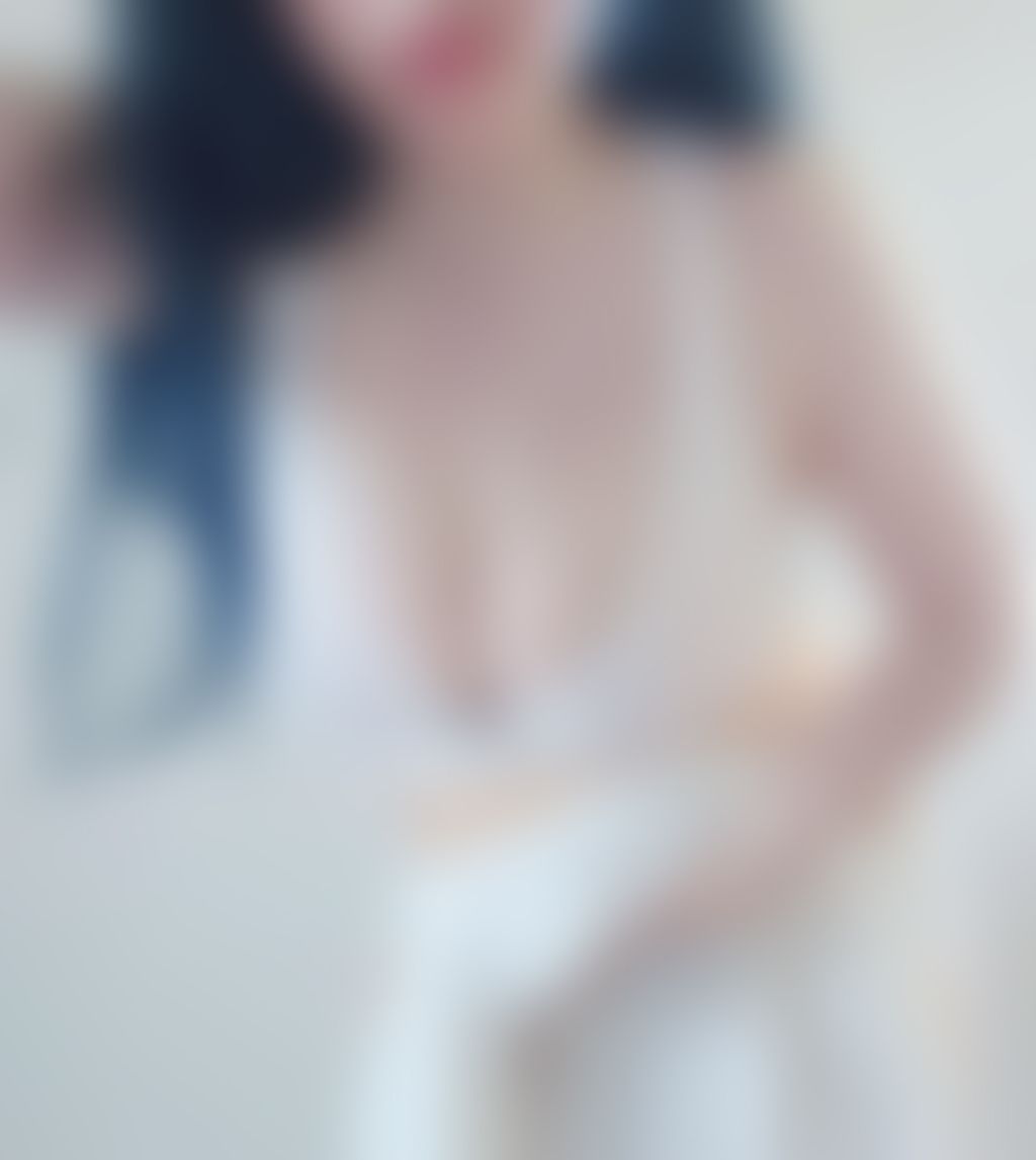 售DA1.白色綁帶造型運動內衣