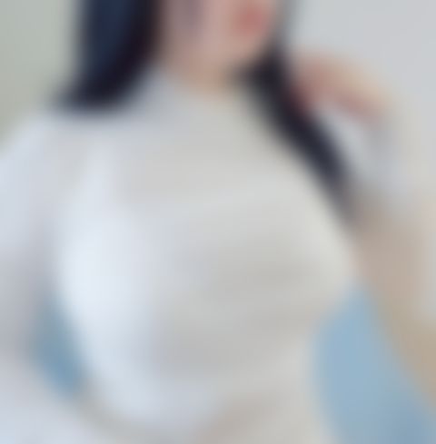 售DA3.白色貼身細針織上衣