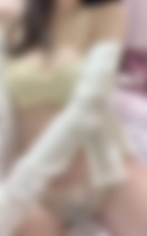 售C1.米白細繩蕾絲成套