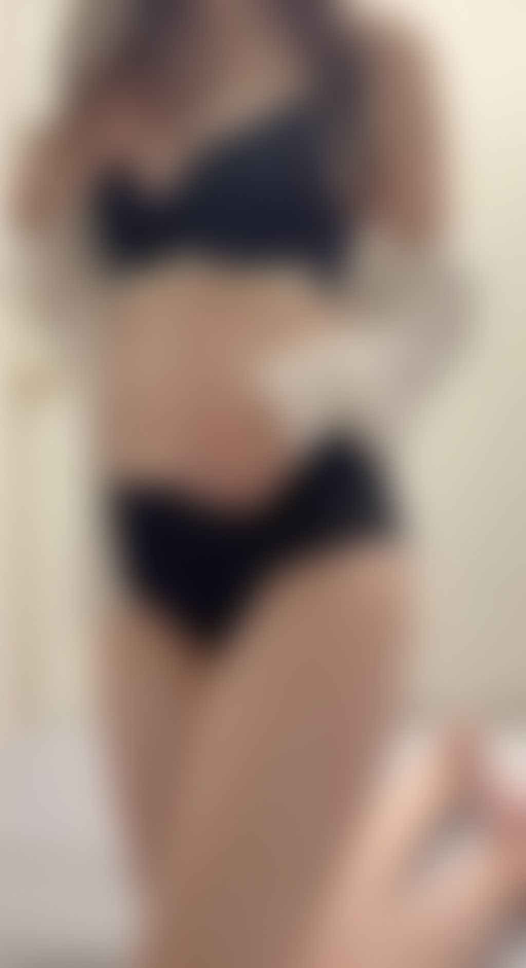 售C8.黑色條紋蕾絲成套