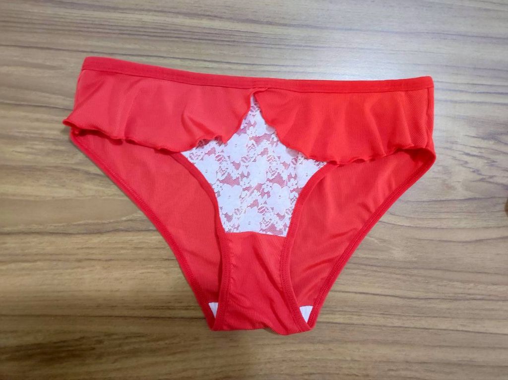 LINE_ALBUM_宮廷風內褲紅_251109_1