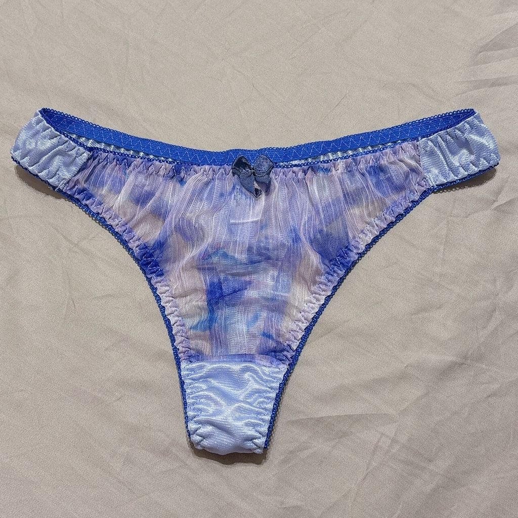 LINE_ALBUM_內褲 穿照2-紫黑蕾絲700粉藍薄紗丁字褲750藍白玫瑰700莫蘭迪藍蕾絲700_251112_2