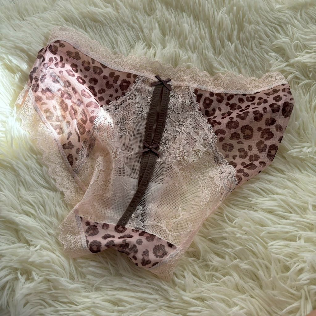 粉紅豹紋蕾絲內褲