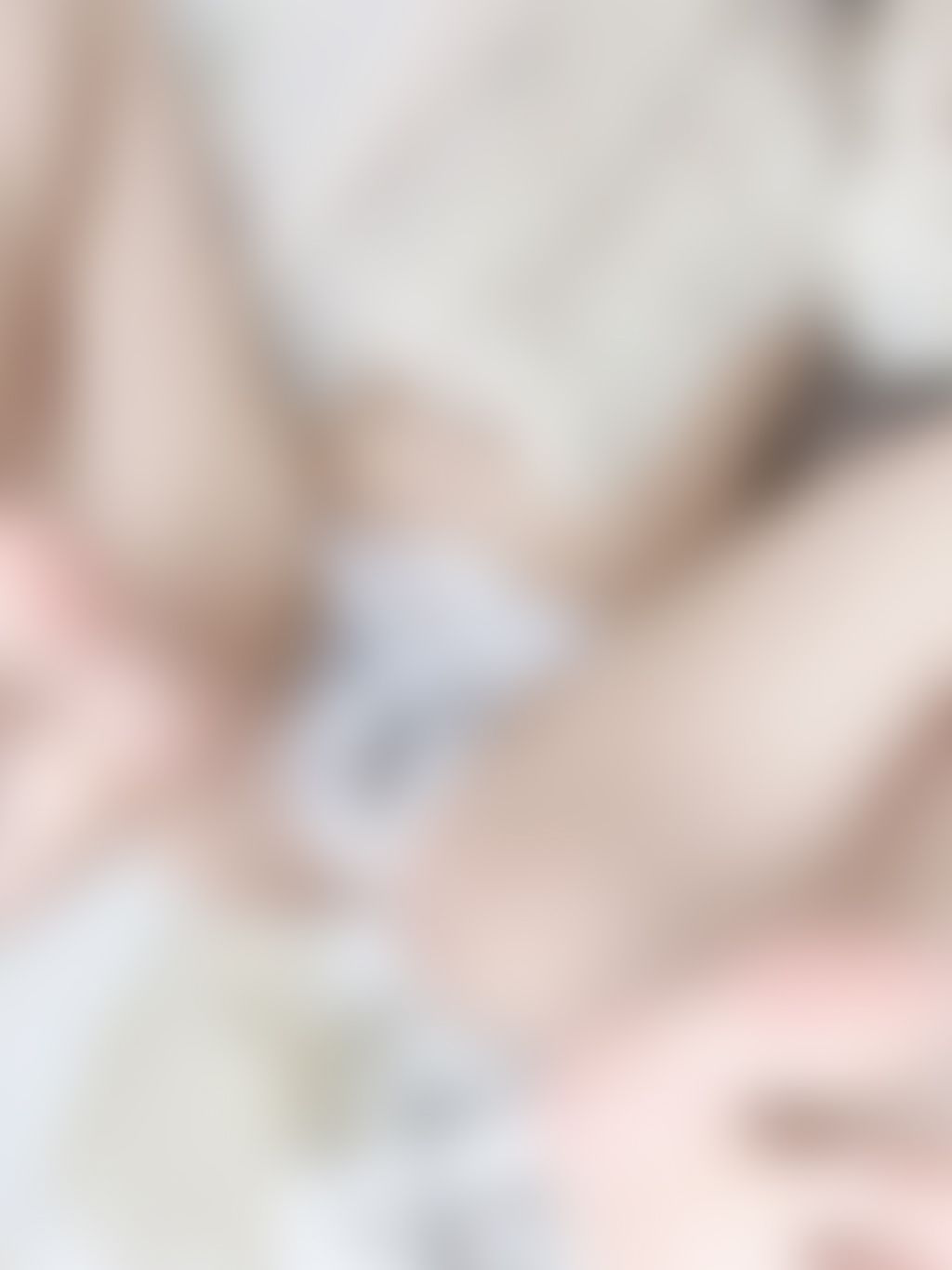 售A24.白色珠珠內褲