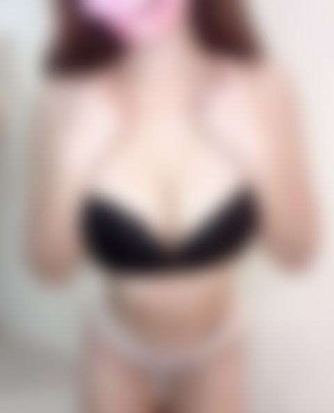 B2.黑色前扣蕾絲無肩帶內衣