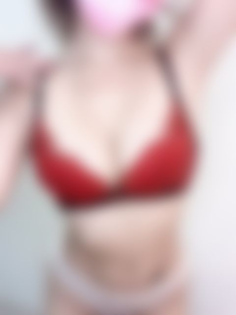 B4.鮮紅黑邊蕾絲內衣