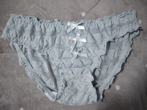 LINE_ALBUM_藍底三個蝴蝶結_251208_1