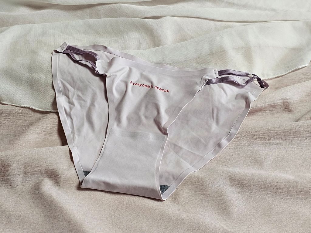 4-1_無痕_可愛清純_淡紫低腰