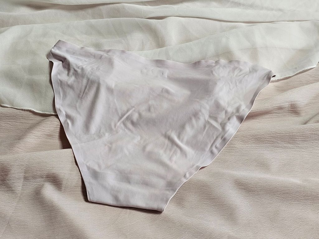 4-2_無痕_可愛清純_淡紫低腰