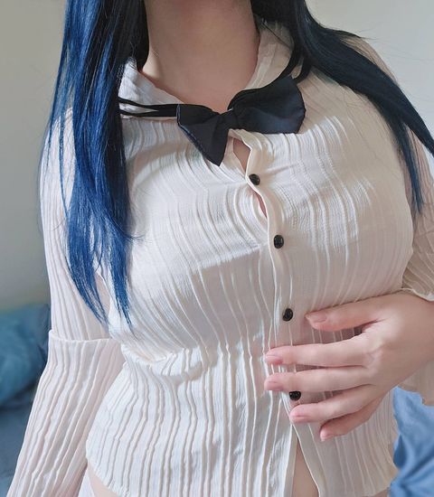 DA3.米色直紋黑邊蝴蝶結襯衫