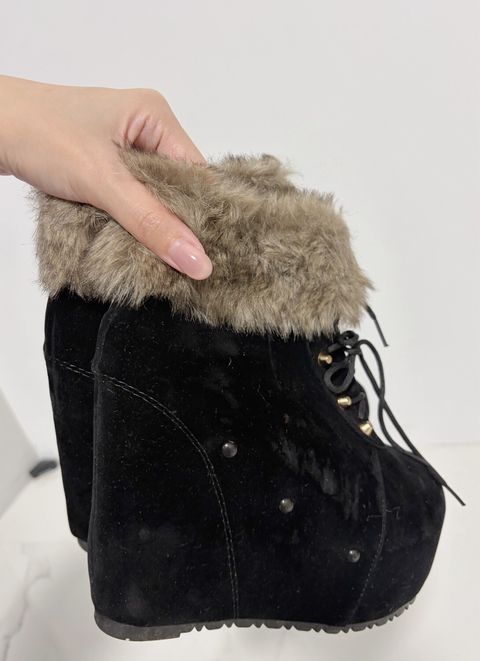 LINE_ALBUM_厚底毛毛踝靴 600 贈穿照4張_260217_5