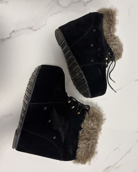 LINE_ALBUM_厚底毛毛踝靴 600 贈穿照4張_260217_2