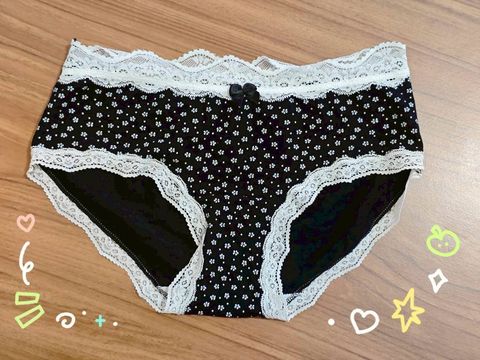 A8.黑色碎花棉質內褲