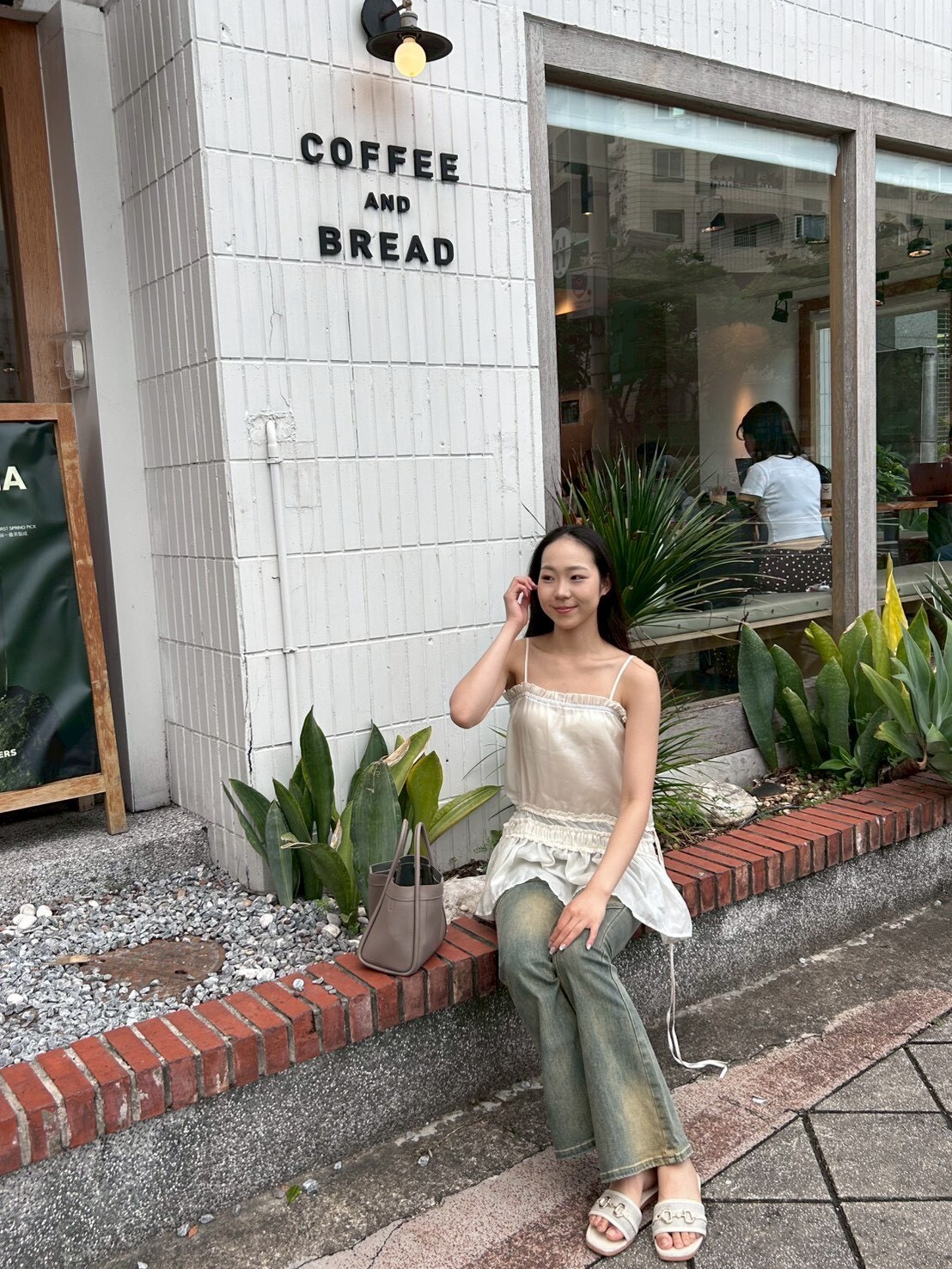 LINE_ALBUM_康小姐_260612_7