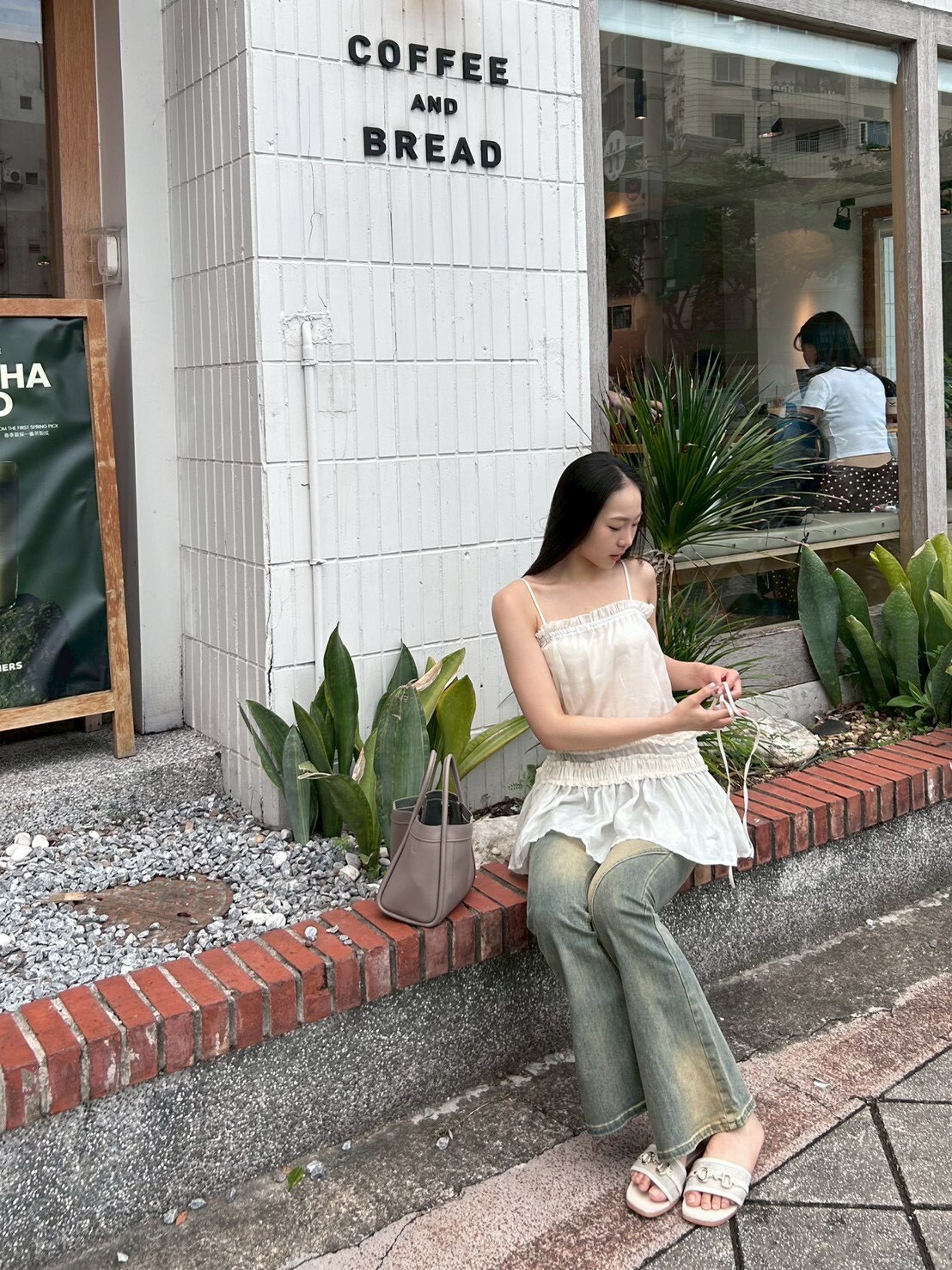 LINE_ALBUM_康小姐_260612_4