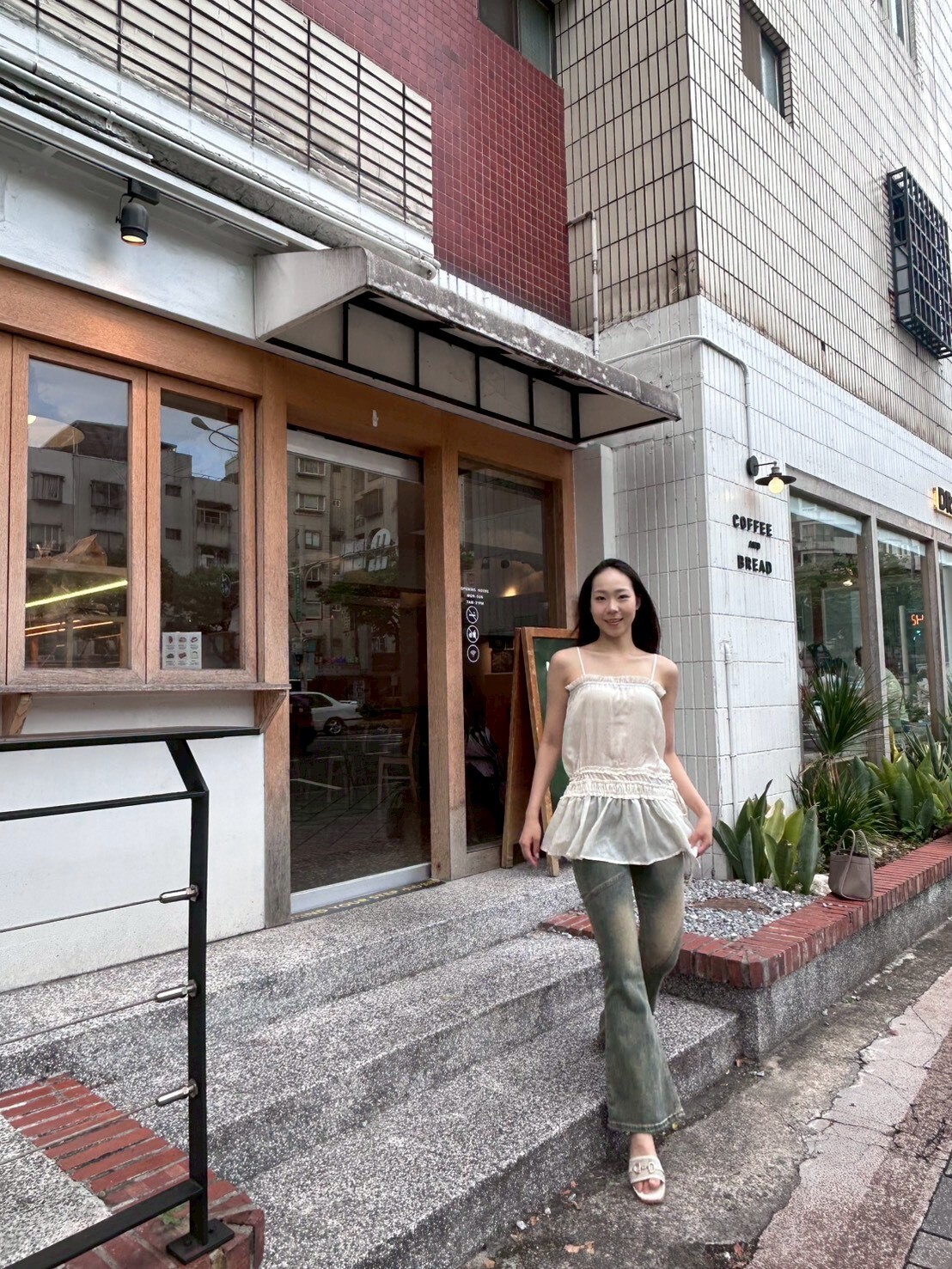 LINE_ALBUM_康小姐_260612_2