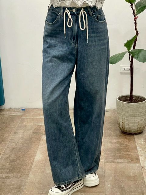 LINE_ALBUM_穿搭拍（調色整理完 第一次審稿）_251201_2