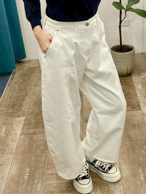 LINE_ALBUM_穿搭拍（調色整理完 第一次審稿）_251201_1