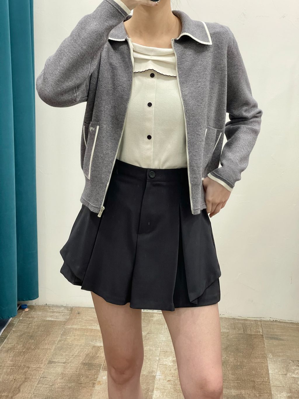 E6A34925-5F9F-4E7E-A45C-DCA482B69B99