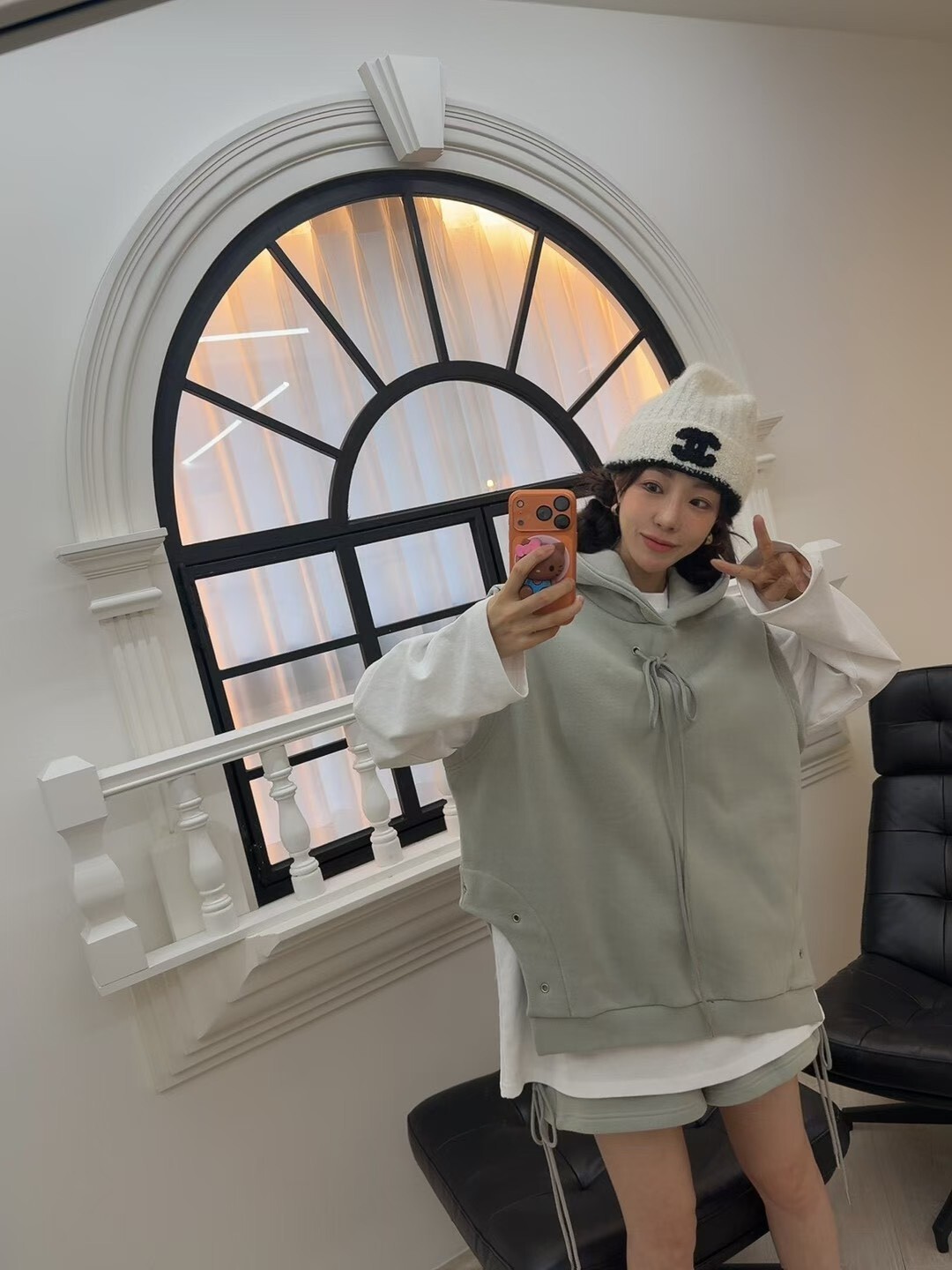 LINE_ALBUM_PALETTE側排釦連帽背心-$1380_260213_3