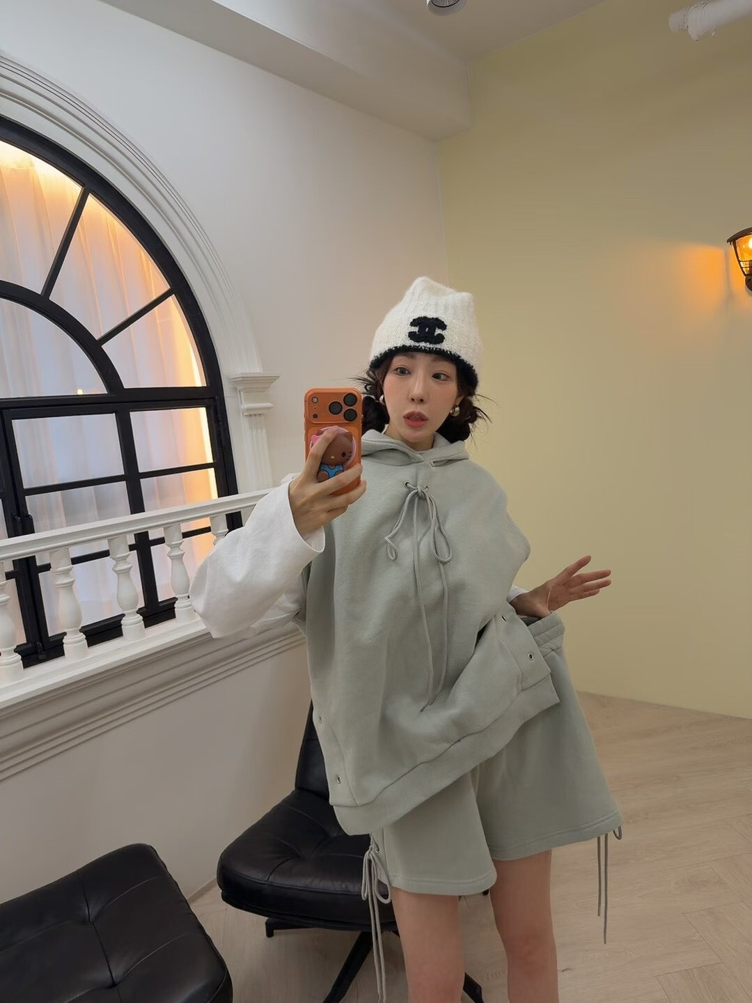 LINE_ALBUM_PALETTE側排釦連帽背心-$1380_260213_5