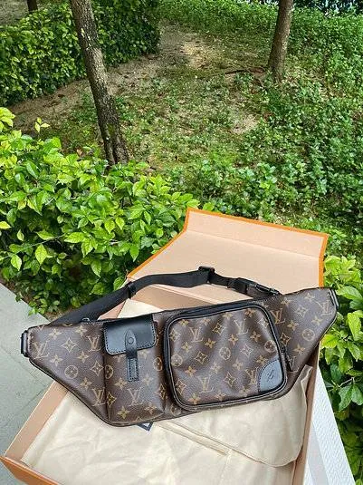 Louis Vuitton Christopher BumBag M45337 