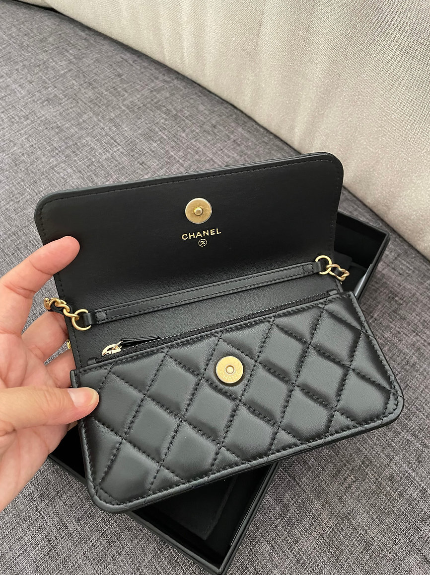 Chanel Rectangle Pearl Crush Wallet On Chain 2