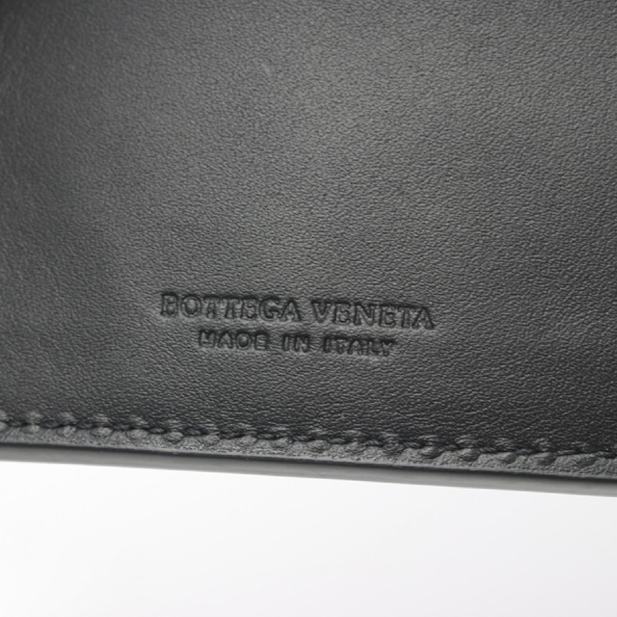 BOTTEGA_VENETA_Intrecciato_Bi_fold_compact_wallet_purse_113993_leather (4)