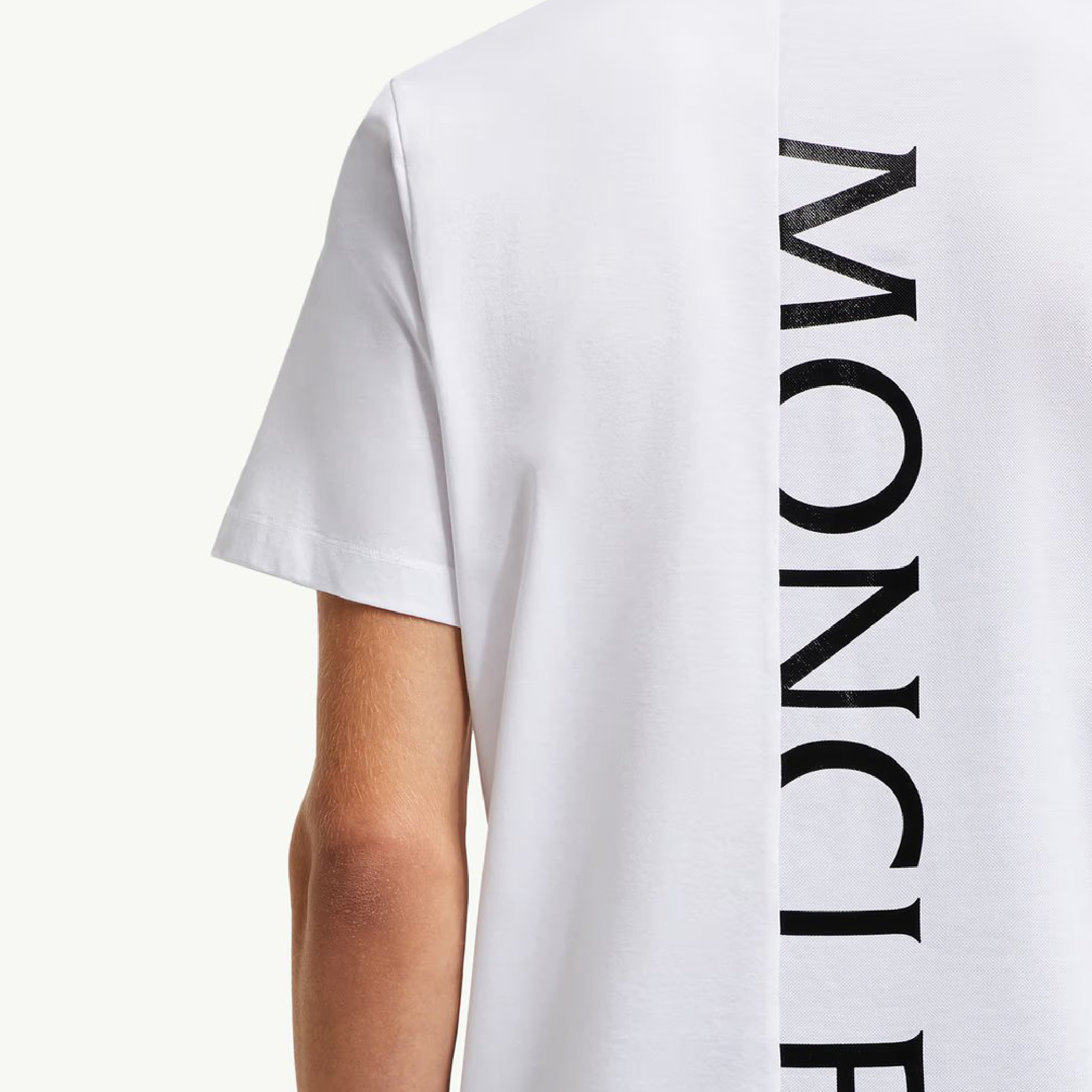 Moncler Vertical Back Logo Cotton T-Shirt-09
