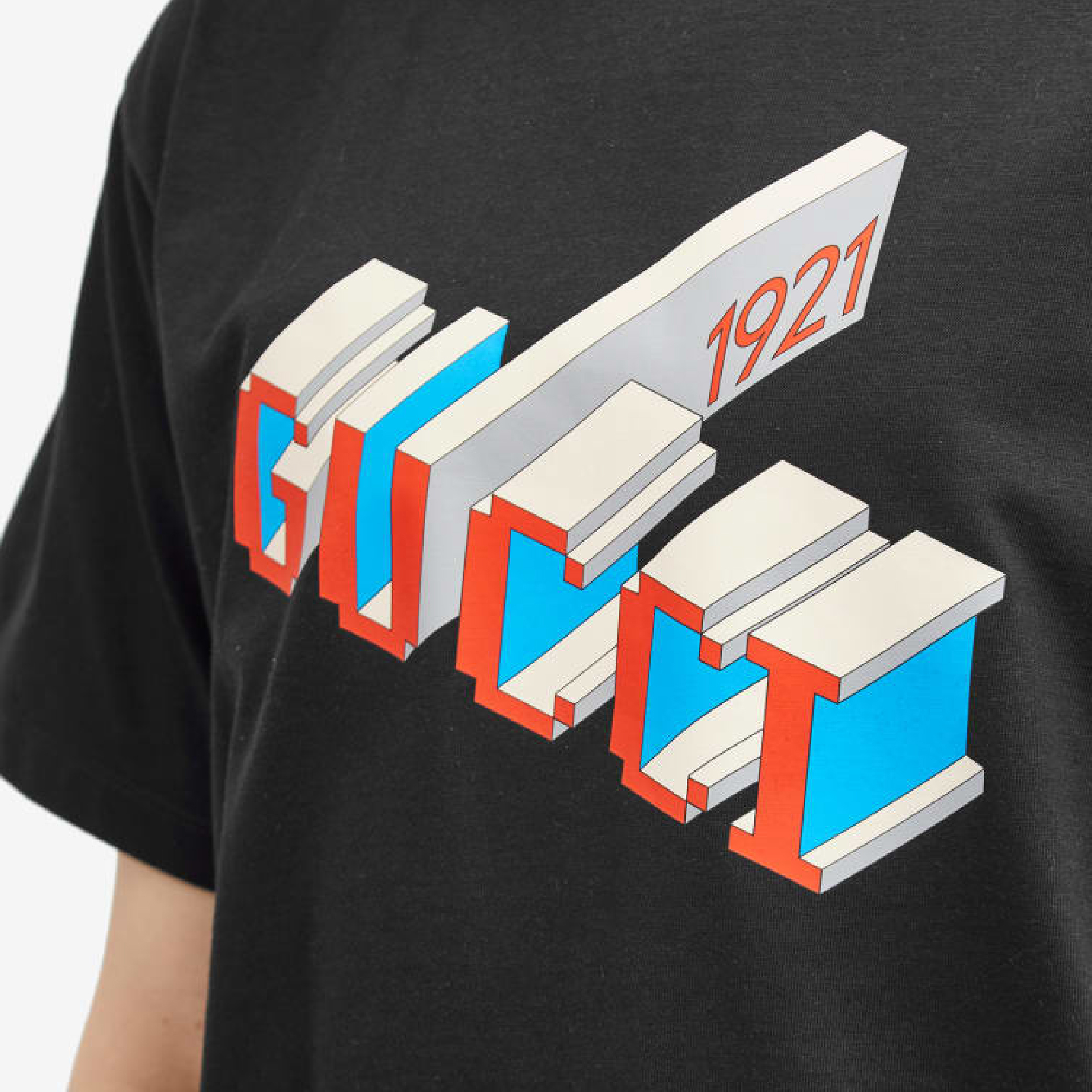 Gucci Stamp 3D 1921 T-Shirt Black-02