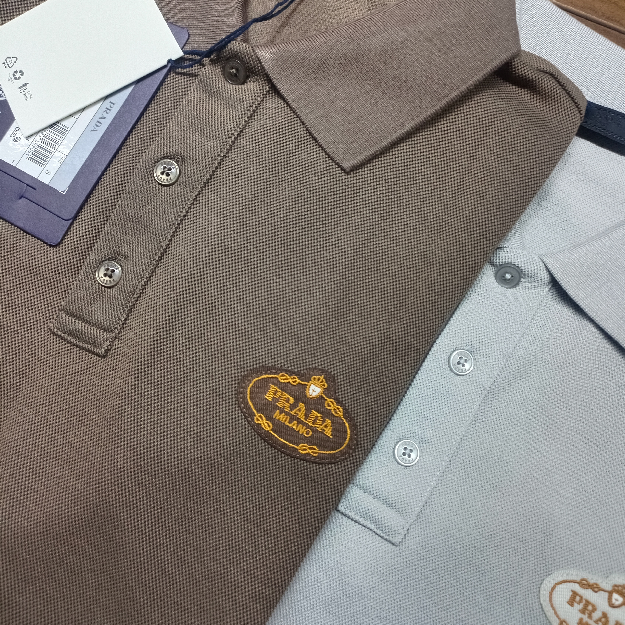 Prada Gold circle embroidered logo polo-07