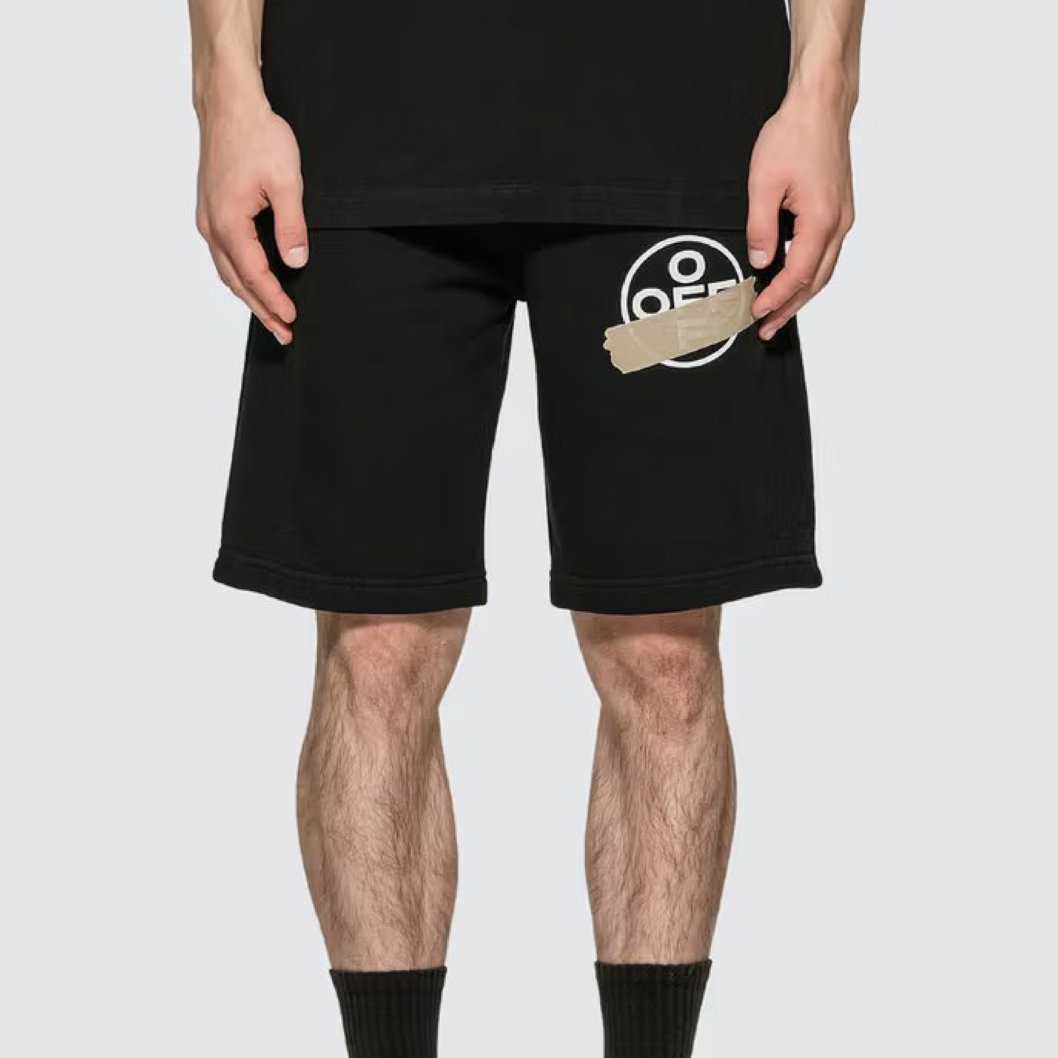 OFF-WHITE Tape Arrows Sweat Shorts-04