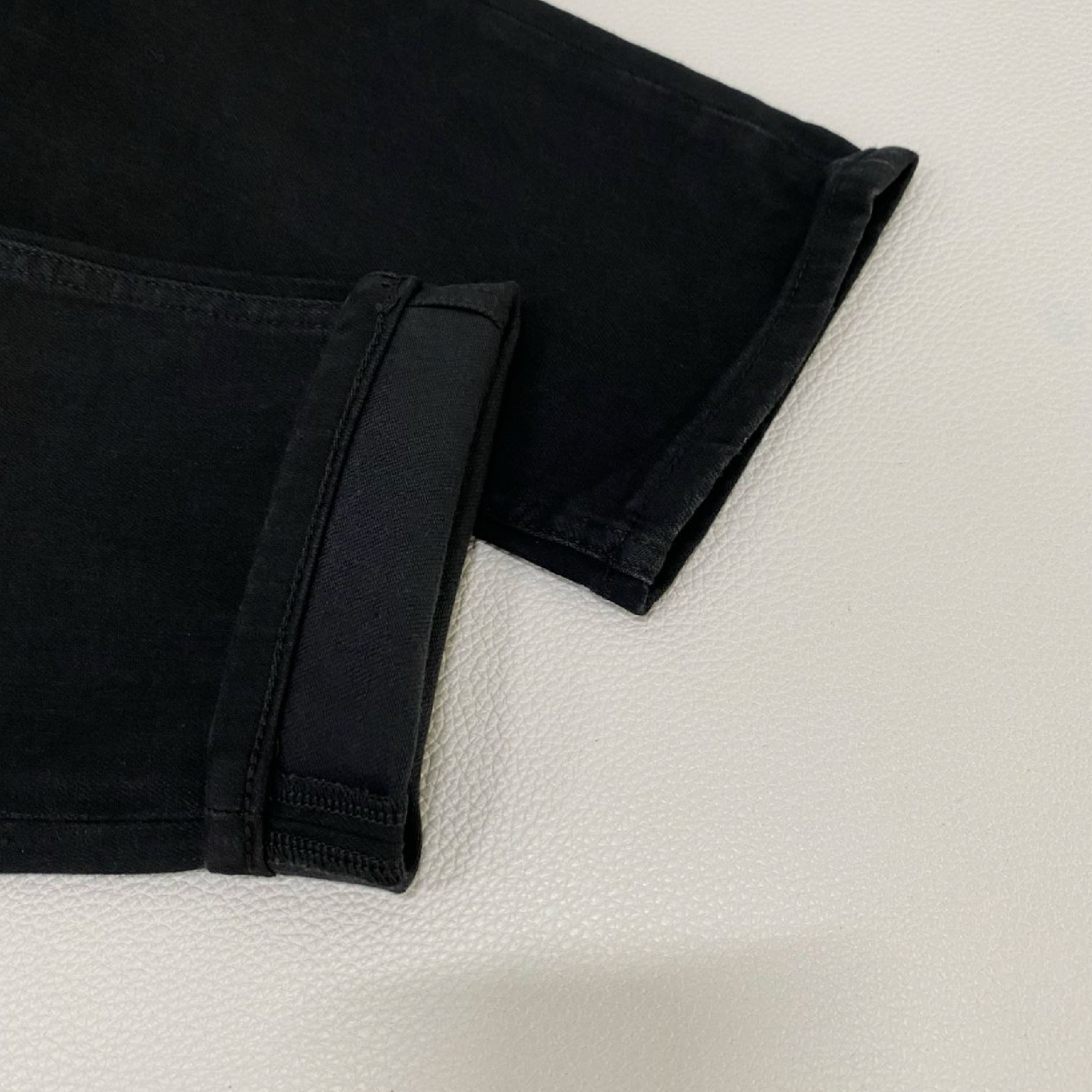 Emporio Armani Black Gold Logo Jeans-07