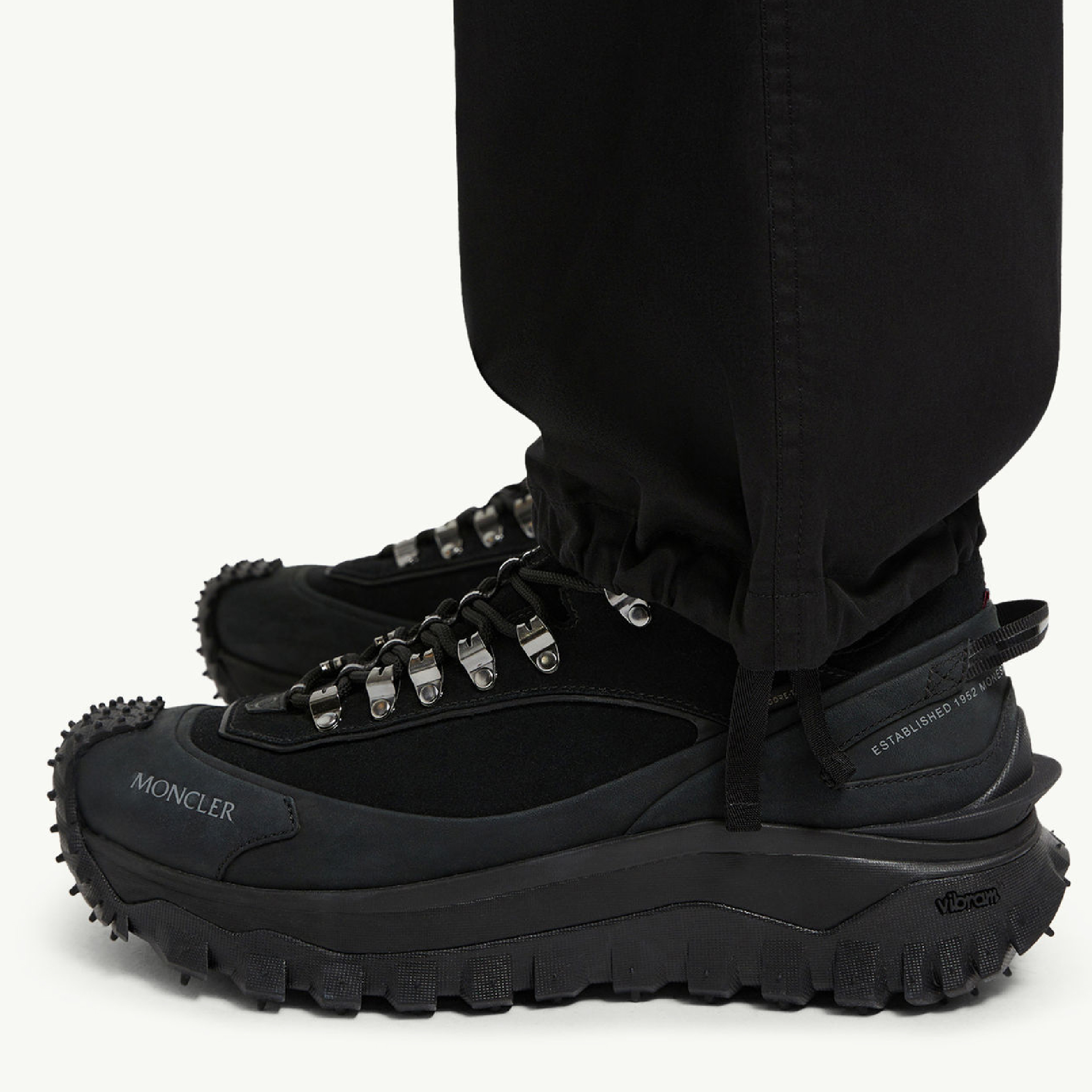 Moncler Cotton Gabardine Cargo Trousers-04