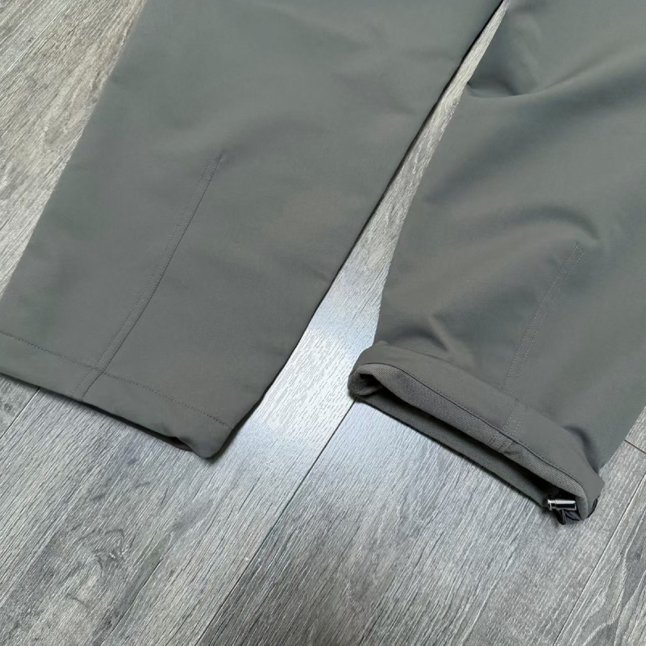 Prada nylon technical long pants-09
