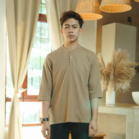 noah  (1100 x 1400 px) website-4