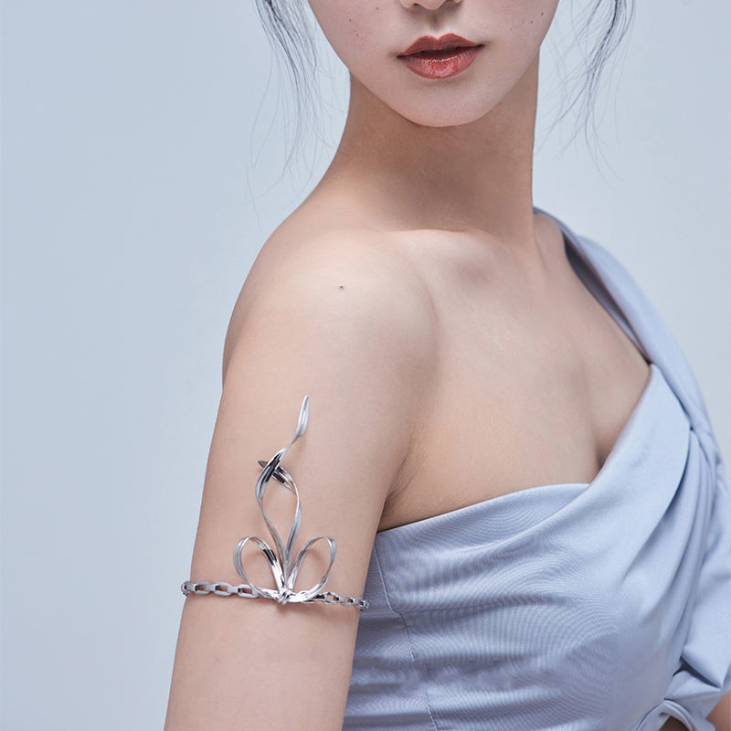 e7ac2bf9-075c-401b-ae21-b566ee