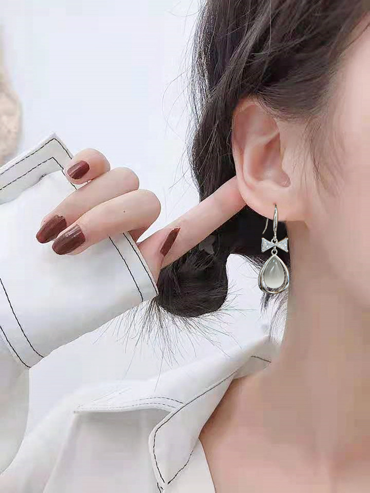 EH804046M蝴蝶结水滴猫眼耳环