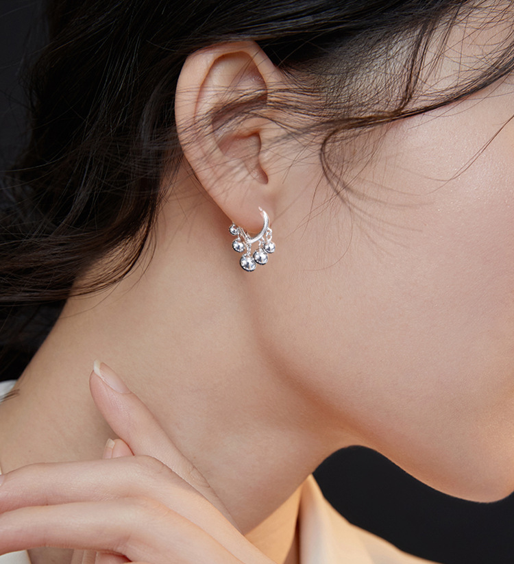 EH602049心形银珠流苏耳扣