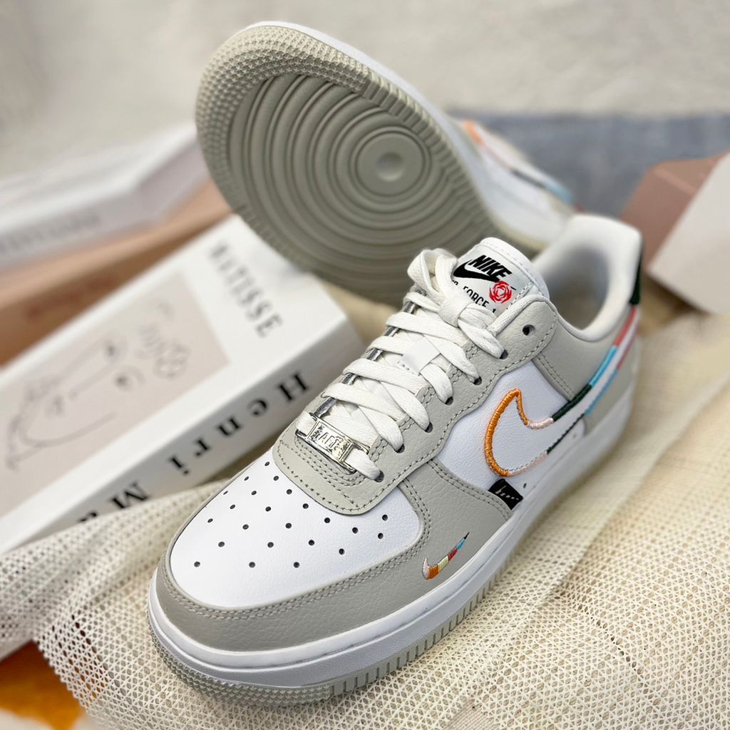 NIKE AIR FORCE 1 07 23cm-