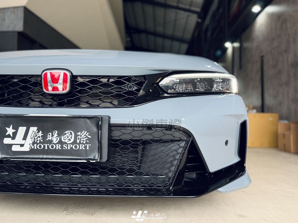 LINE_ALBUM_202639_260310_17