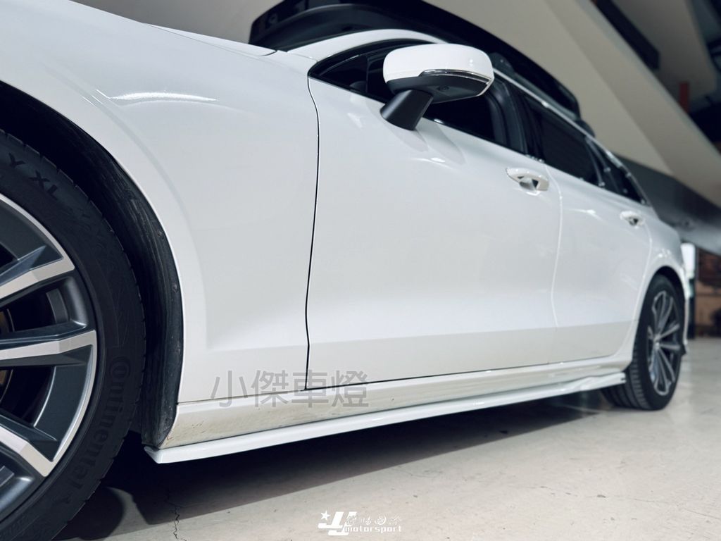 LINE_ALBUM_202639_260311_43