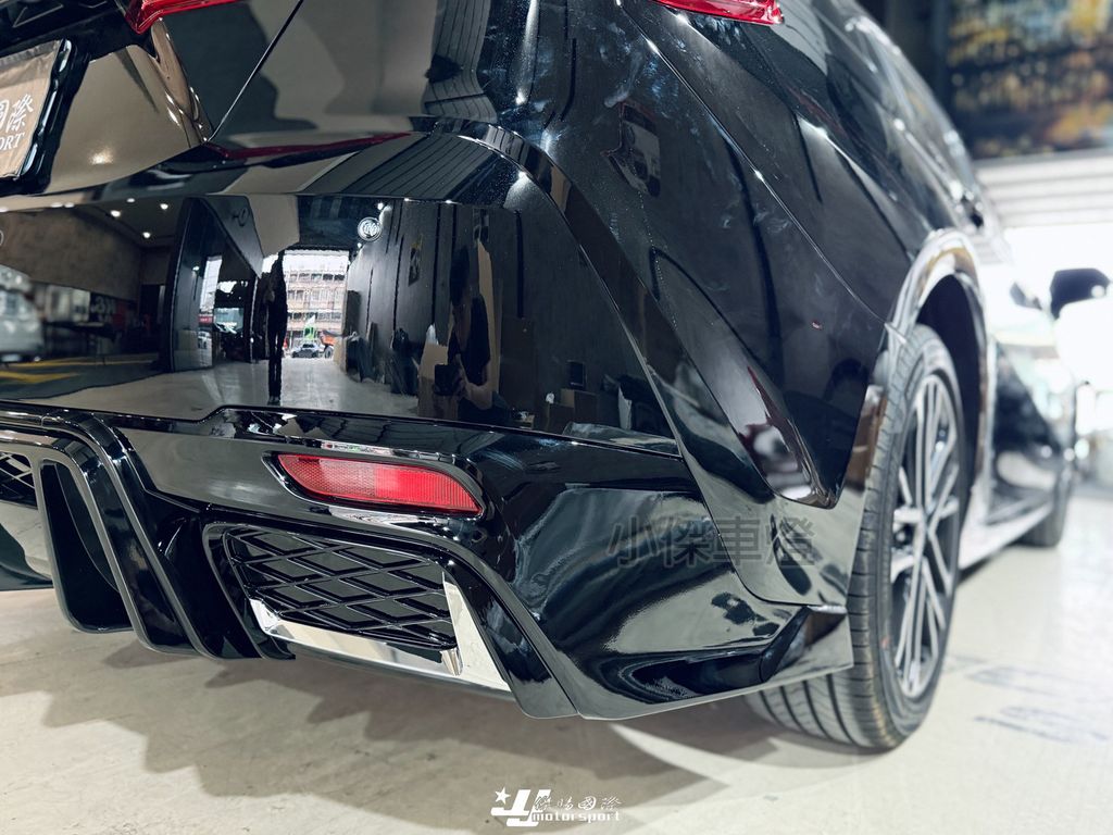 LINE_ALBUM_202639_260311_27